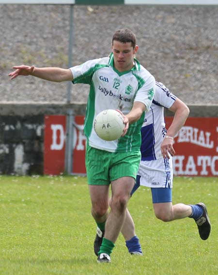 Action from the intermediate championship match against Fanad Gaels.