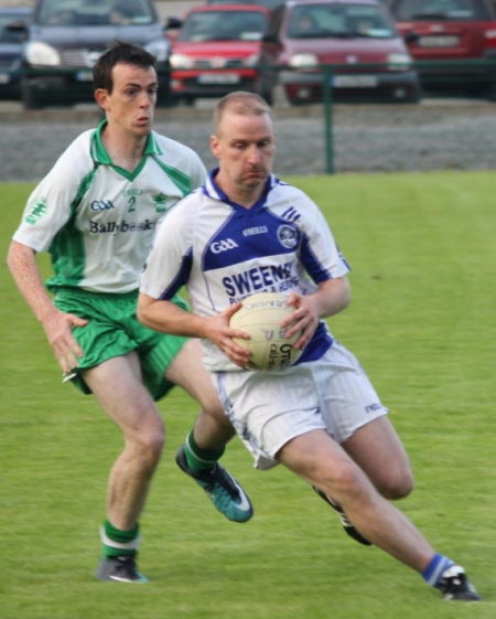 Action from the intermediate championship play-off match against Fanad Gaels.