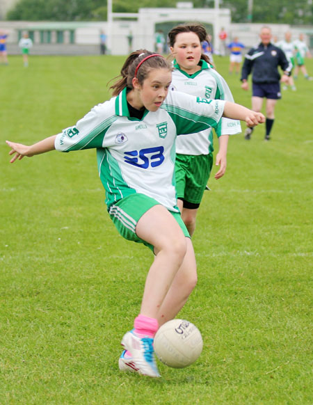 Action from the under 14 ladies league game between Aodh Ruadh and Kilcar.