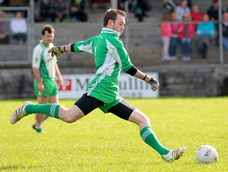 Action from the intermediate football championship match against Naomh Bríd.