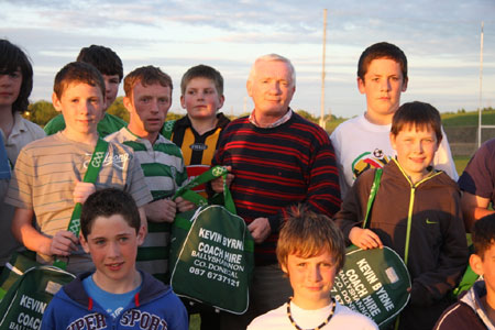 Feile hurlers get a fine send off.