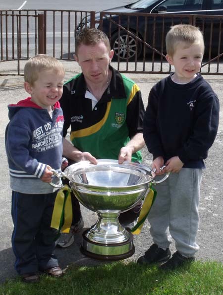 Peter Horan with young fans.