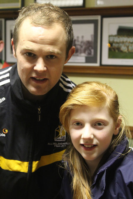 Scenes from the visit of Tommy Walsh to Aodh Ruadh.